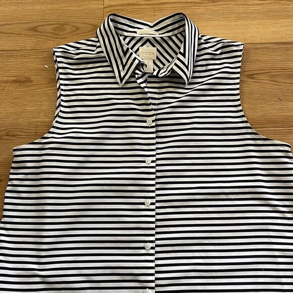 Chicos Black and White Stripe Collar Button Down Shirt Sz 2 - Picture 3 of 6